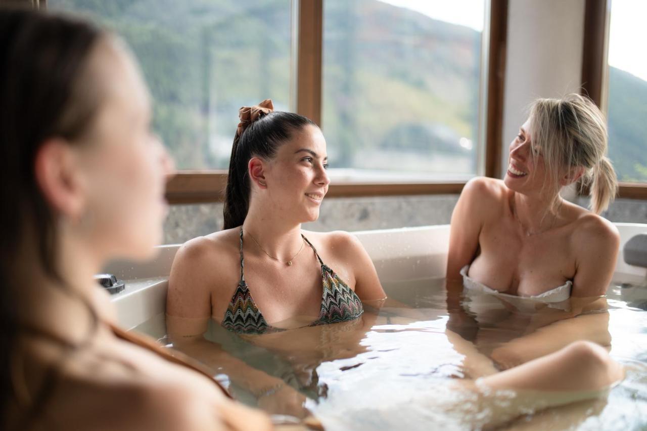 Hotel Vezza Alpine Lodge & Spa Vezza dʼOglio Exteriér fotografie